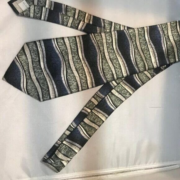 #1495 PIERRE CARDIN MEN'S SILK VINTAGE NECKTIE 58X4 - Picture 5 of 5